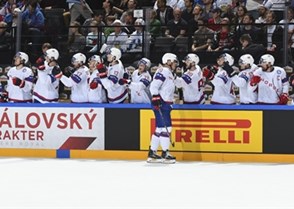 PARIS, FRANCE - MAY 13: Norway's Anders Bastiansen #20 celebrates with his bench after scoring against Finland during preliminary round action at the 2017 IIHF Ice Hockey World Championship. (Photo by Matt Zambonin/HHOF-IIHF Images)
